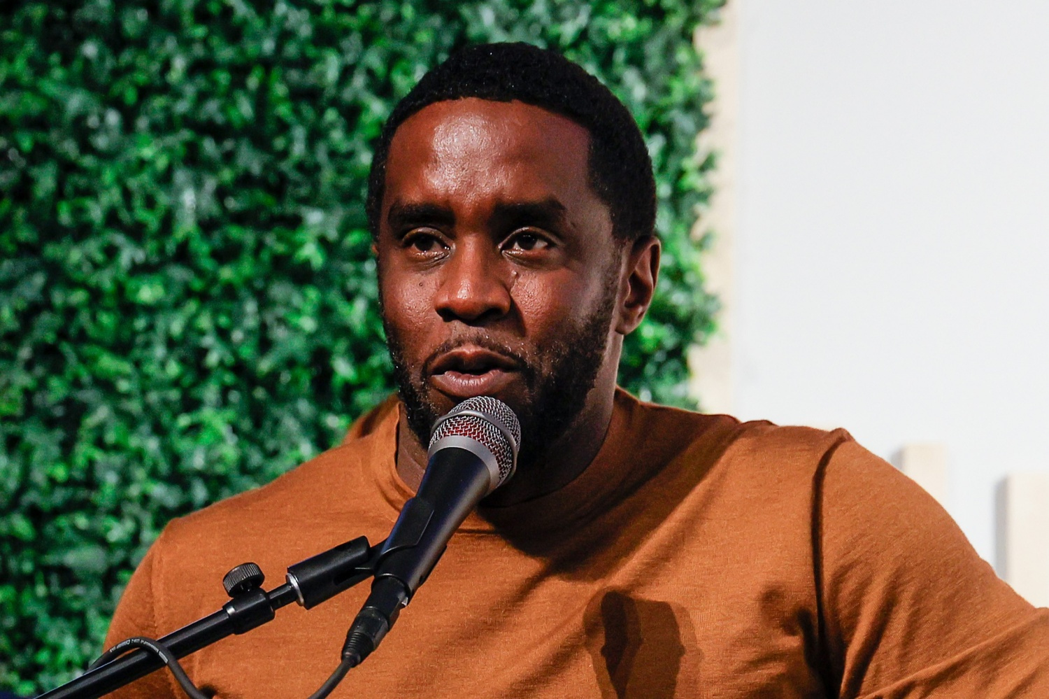 Inside Diddy’s Jail Nightmare: Ex-Inmate Reveals Why Wealth Won’t Save the Rapper from Hard Time [Video]