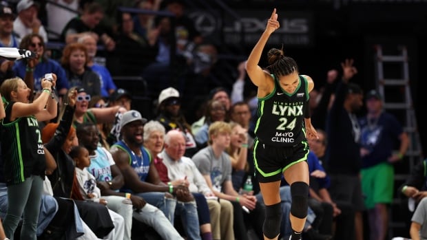 Napheesa Collier’s double-double helps Lynx extinguish Sun, advance to WNBA Finals [Video]