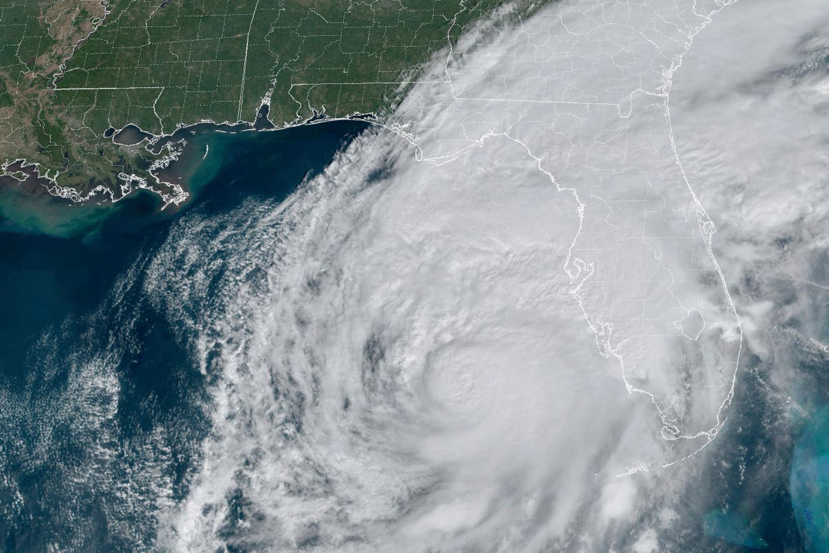 Live: Satellite footage shows eye of Hurricane Milton bearing down on Floridas west coast [Video]