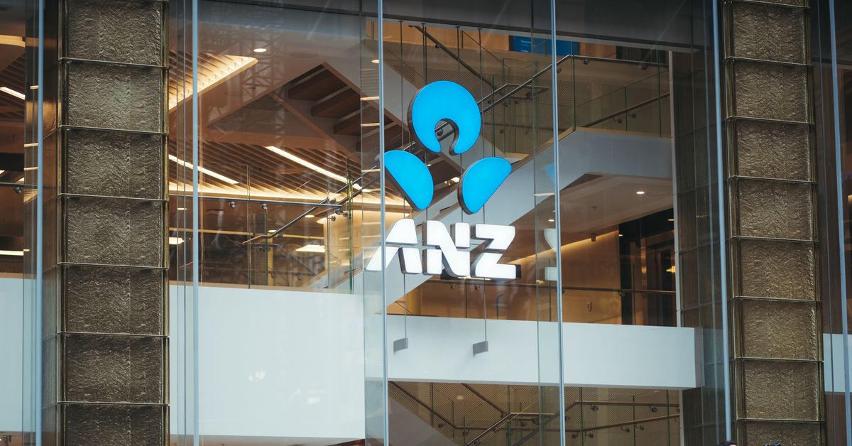 ANZ becomes last of the big banks to cut fixed rates this year [Video]