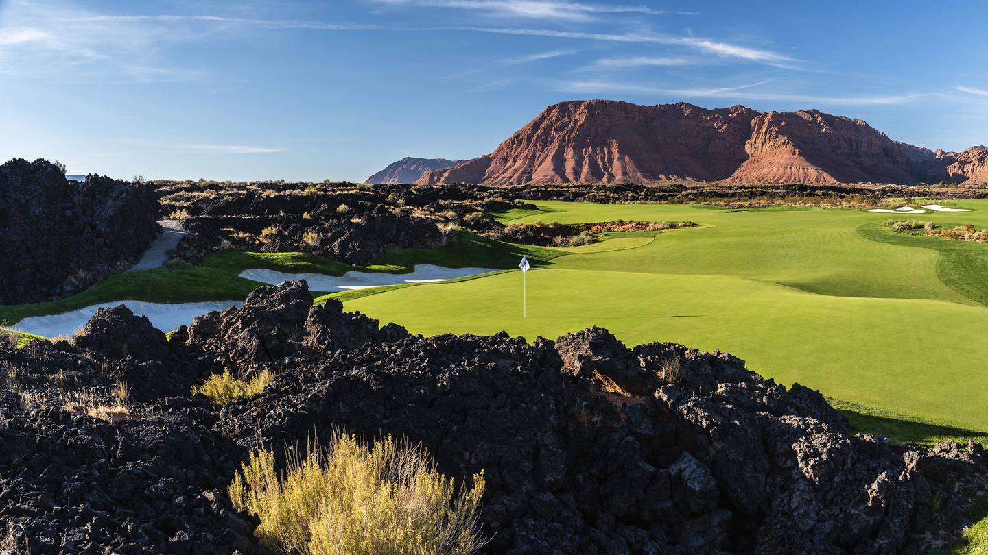 Stephan Jaeger chips in twice and shoots 63 to lead Black Desert Championship  WSOC TV [Video]