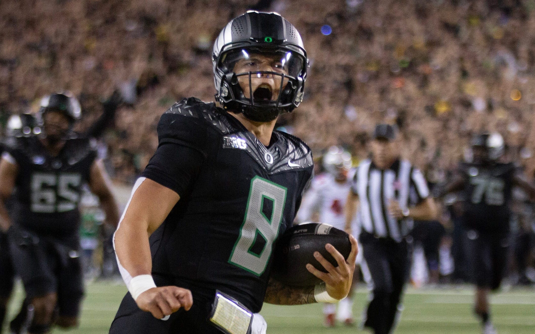 NCAAF Week 8 Friday Slate Betting Picks Featuring #2 Oregon [Video]