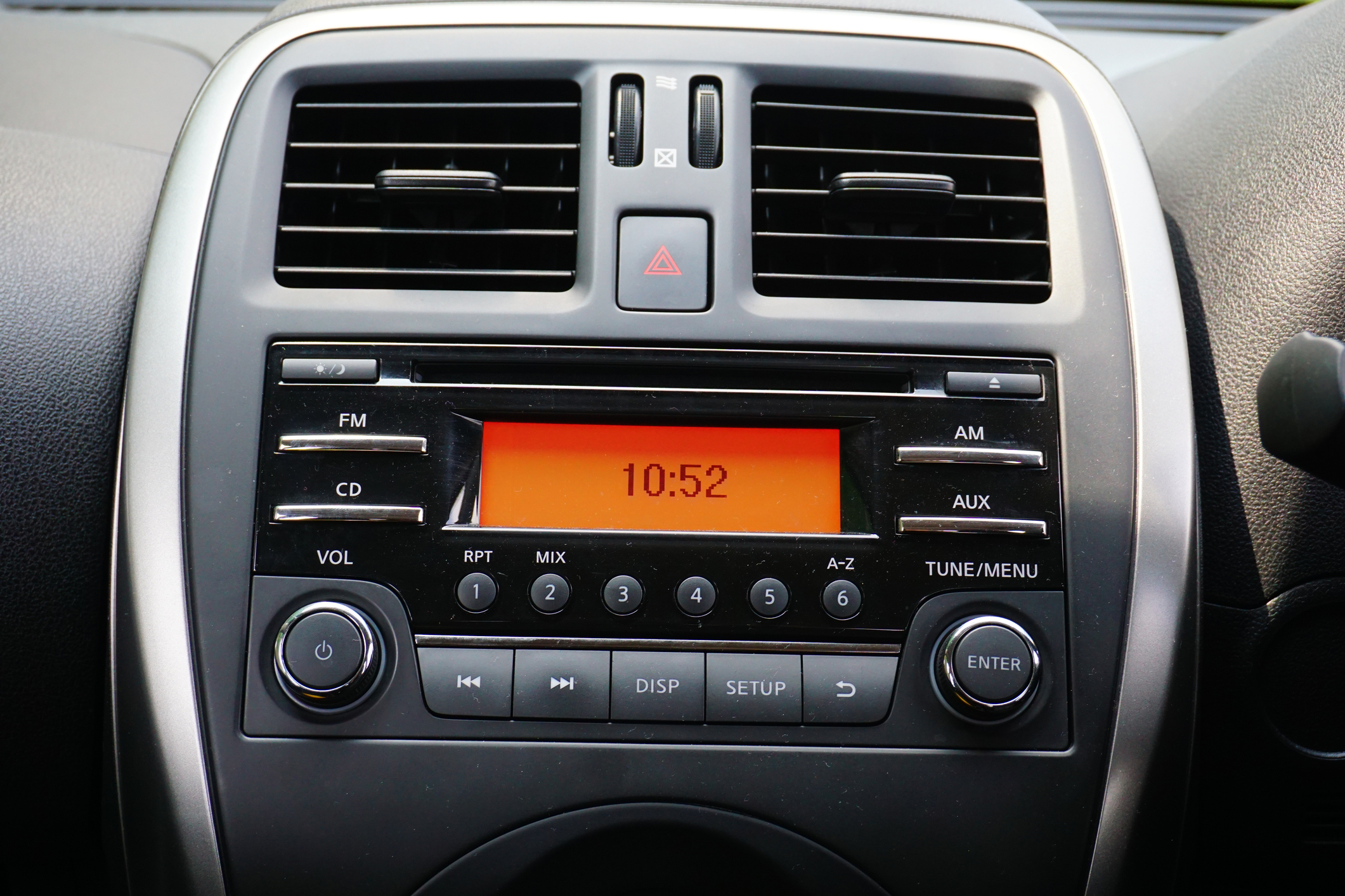 Congress Is Trying To Force Carmakers To Keep AM Radio [Video]