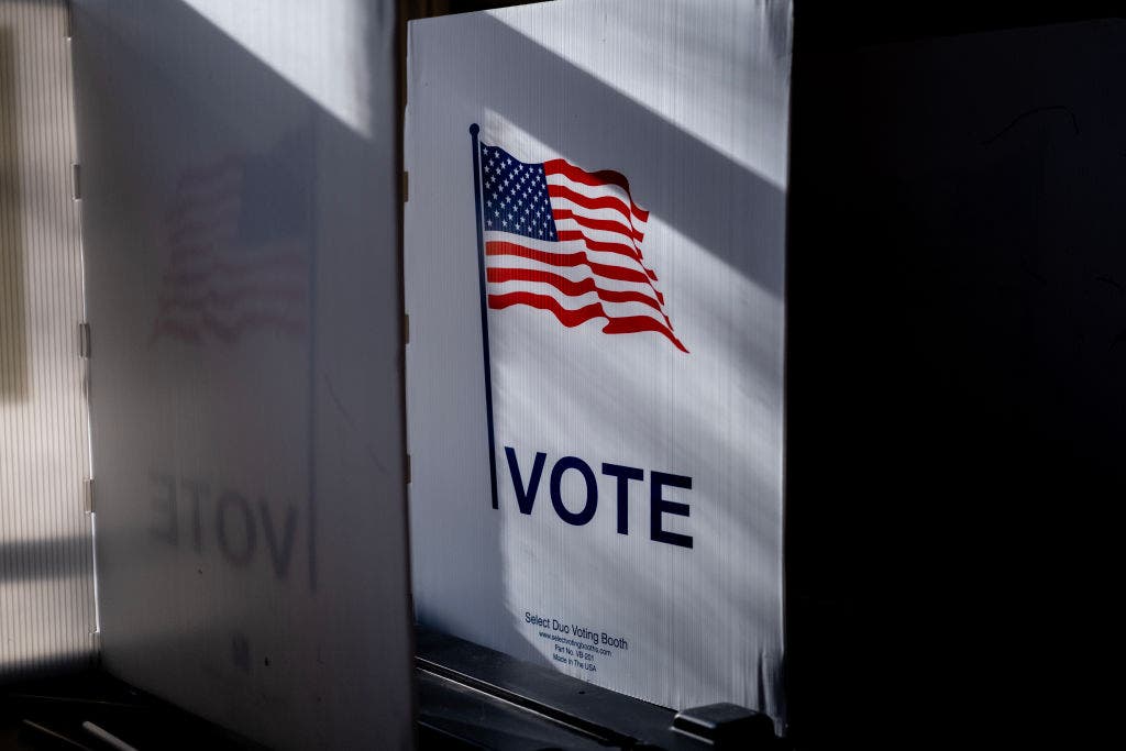 Hawaii, Utah, Missouri, Wisconsin kick off in-person early voting [Video]