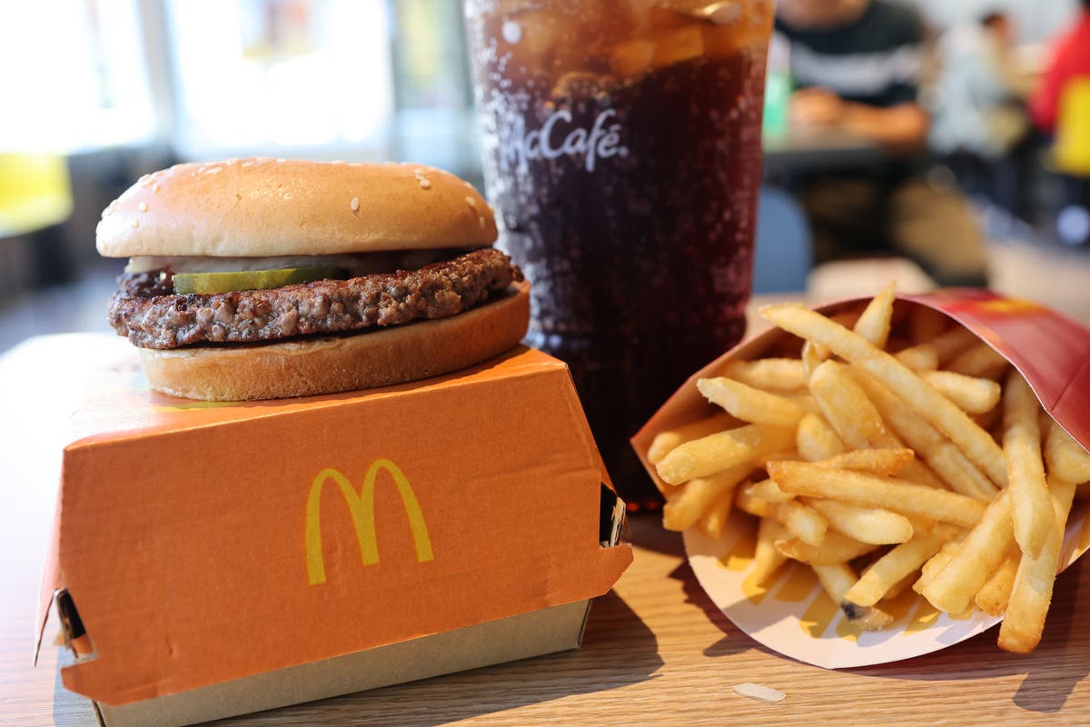 McDonalds E. coli outbreak leaves one dead and 75 ill across the US [Video]