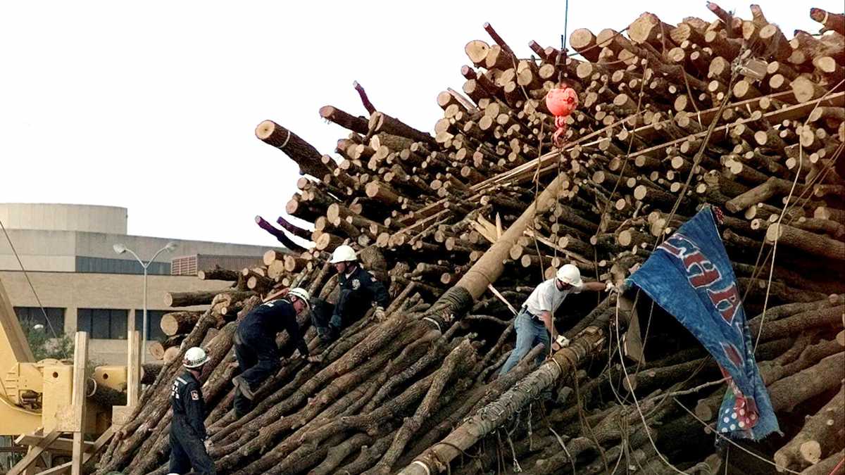 Texas A&M to mark 25th anniversary of campus bonfire collapse [Video]