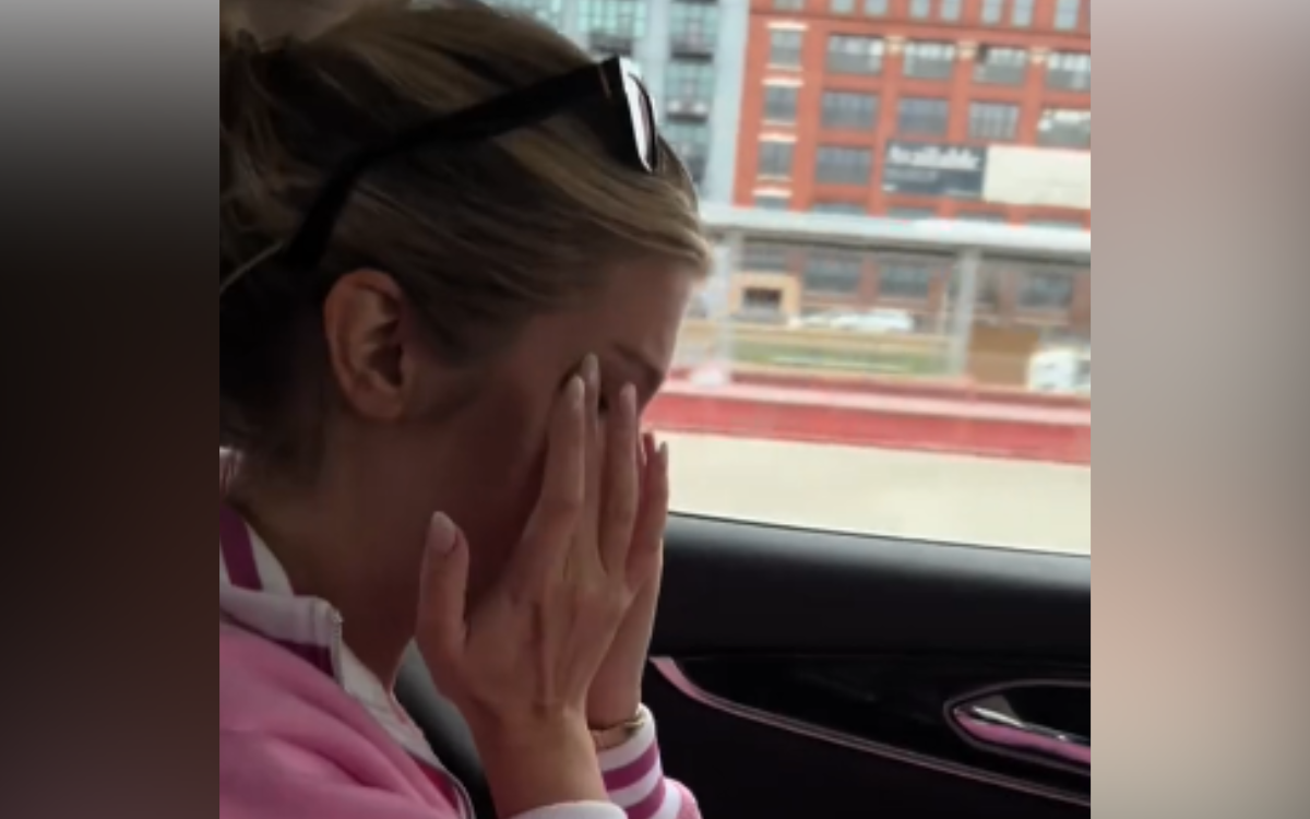 Bride on Way to Wedding Reduced to Tears by What Uber Driver Says [Video]