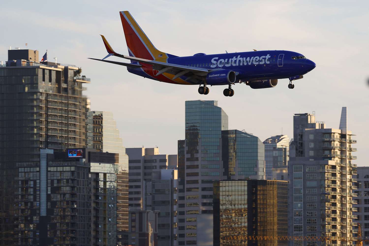 Southwest Stock Rises as Airline Lifts Outlook on Strong Travel Demand [Video]