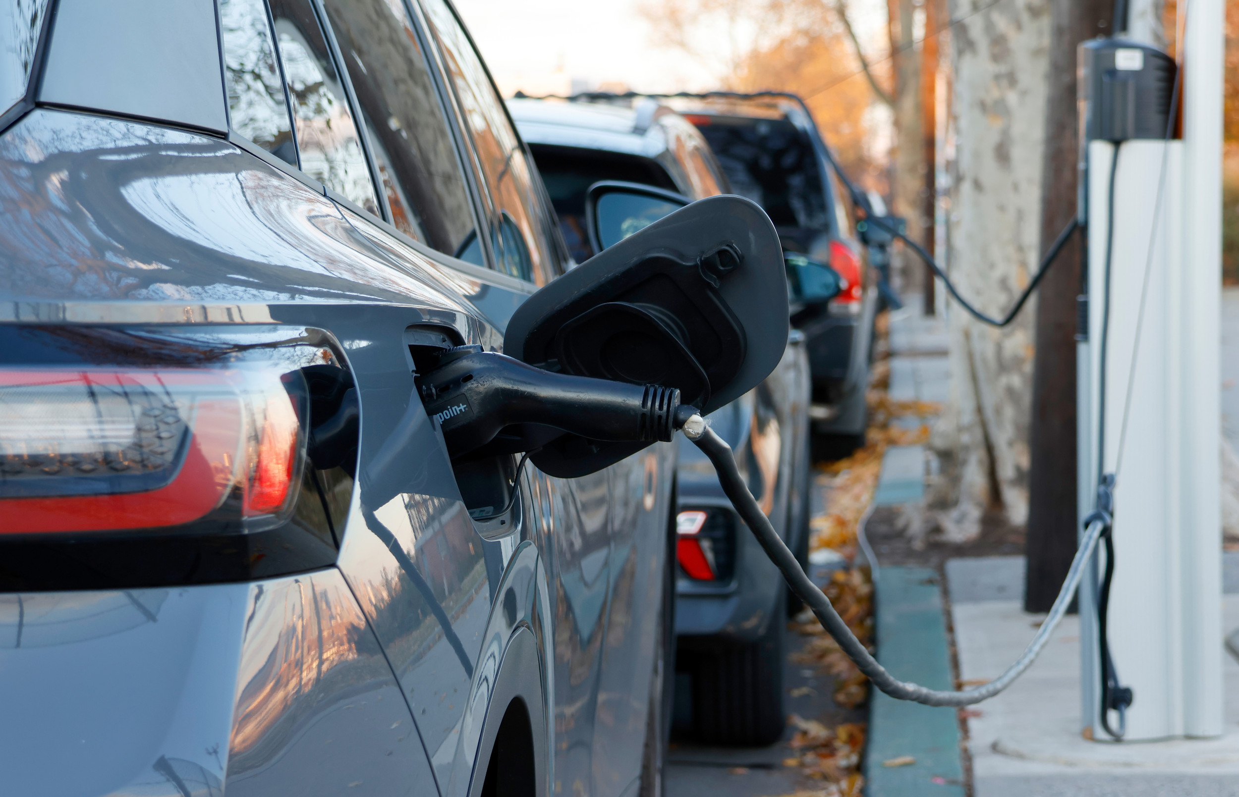 Electric Vehicles Improved But Still Less Reliable Than Gas Models: Survey [Video]