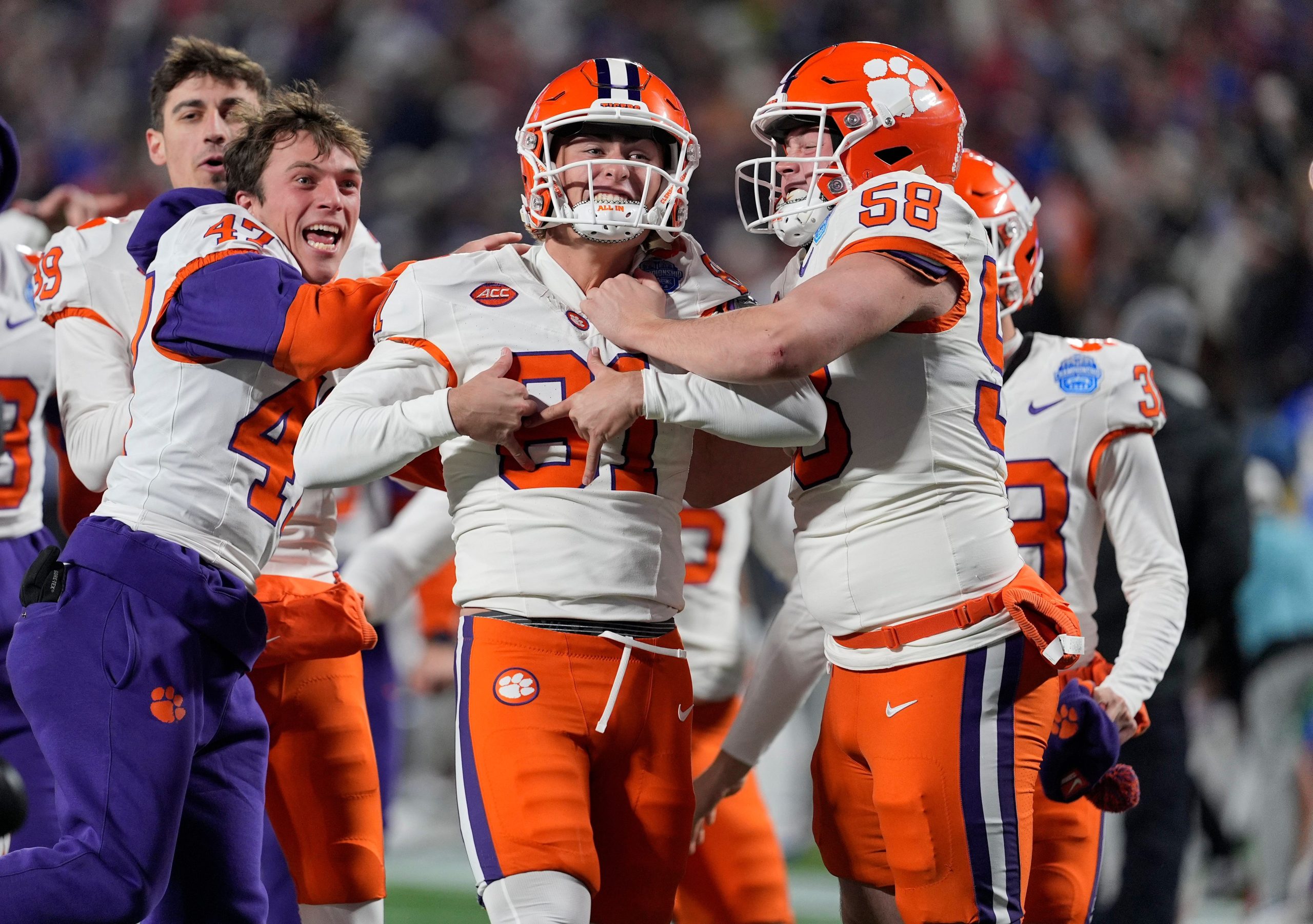 Game Winning FG helps Clemson avoid collapse & win ACC Title [Video]