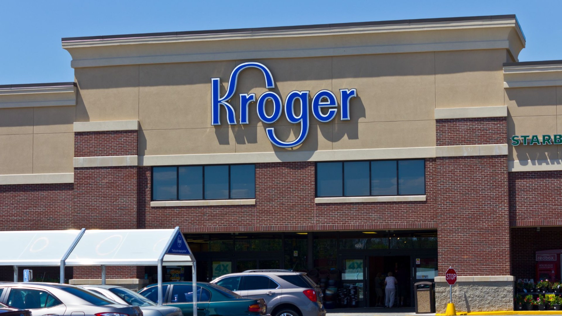 Kroger apologizes after return policy is ‘painful’ and shopper claims manager won’t help and fumes ‘system doesn’t work’ [Video]