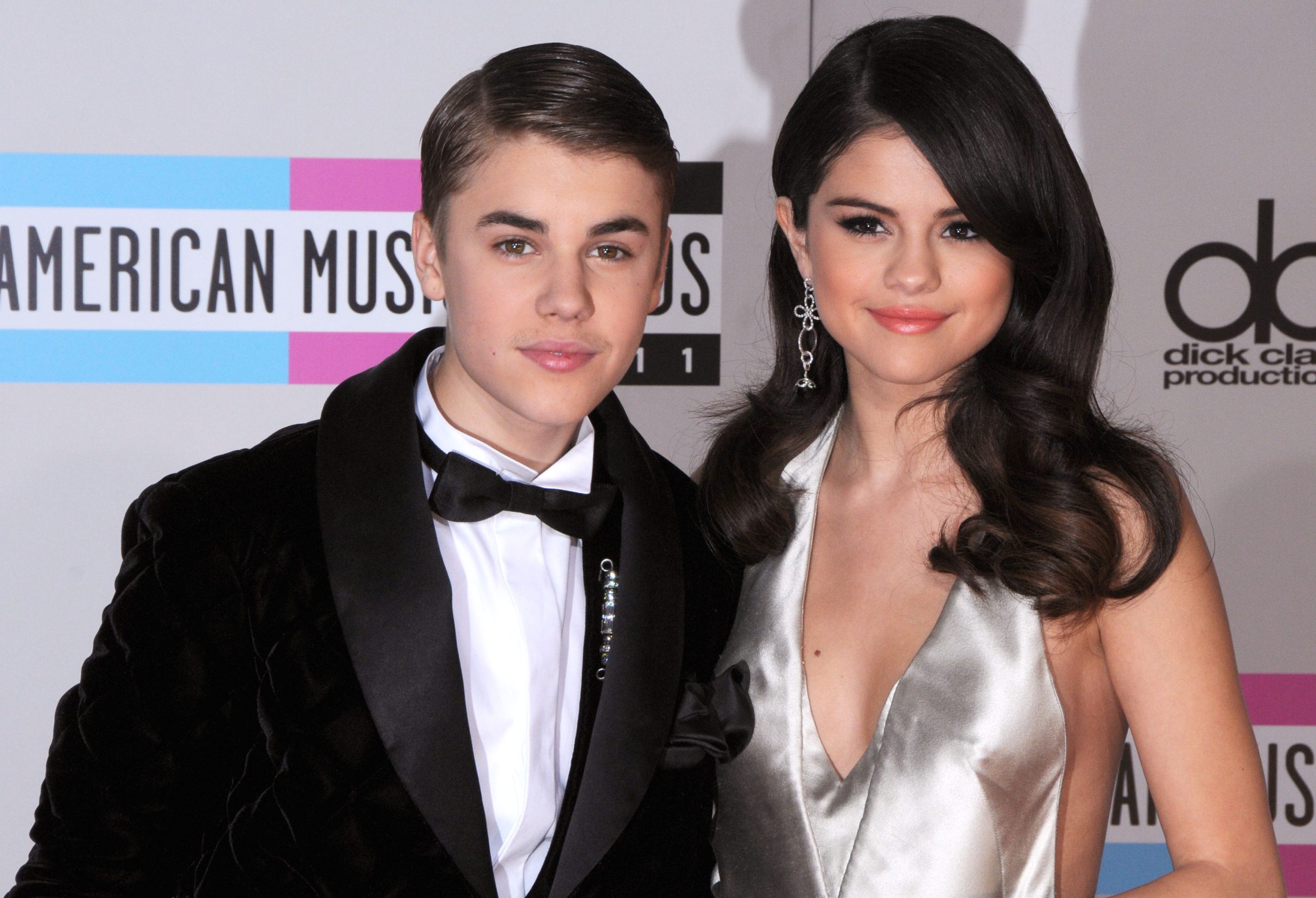 Justin Bieber Fans Think Selena Gomez Is the Target of New Instagram Post [Video]