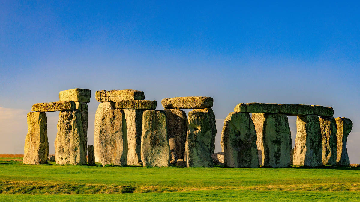 Scientists crack 5,000 year-old mystery as they unearth ‘true reason’ Stonehenge was built [Video]