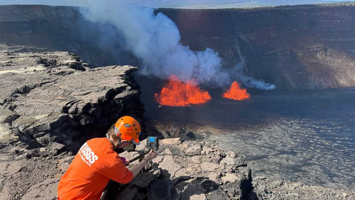 WATCH: Video shows Kilauea volcano erupt on Hawaii island