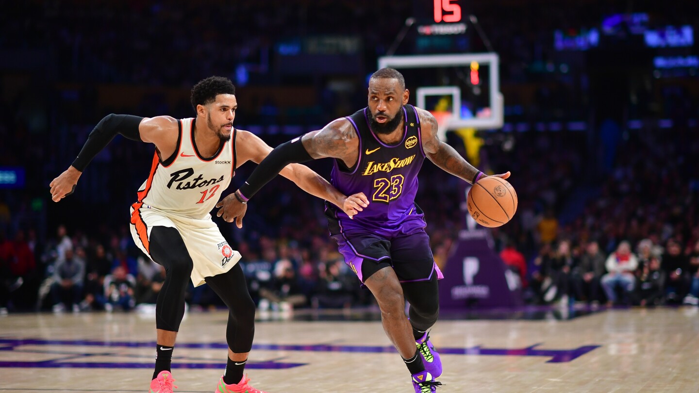 Lakers vs. Warriors Odds, predictions, recent stats, betting trends and best bets for December 25 [Video]