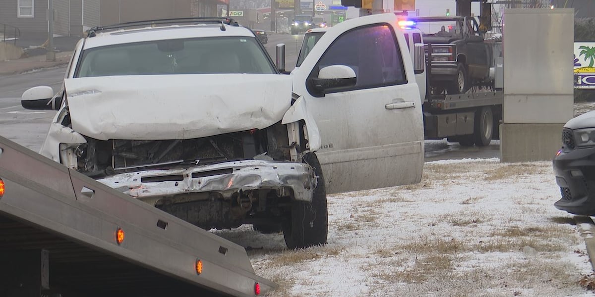 Two vehicles collided on 12th and Western on Christmas Eve [Video]