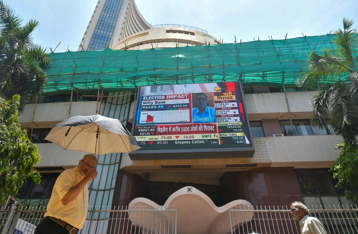 Indian share market opens in green as nation pays homage to former PM Manmohan Singh [Video]