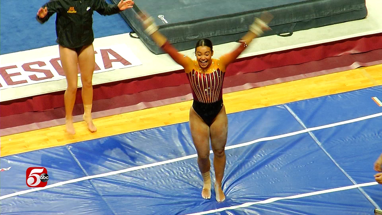 Hooten leads Gophers gymnastics past Central Michigan in season opener [Video]