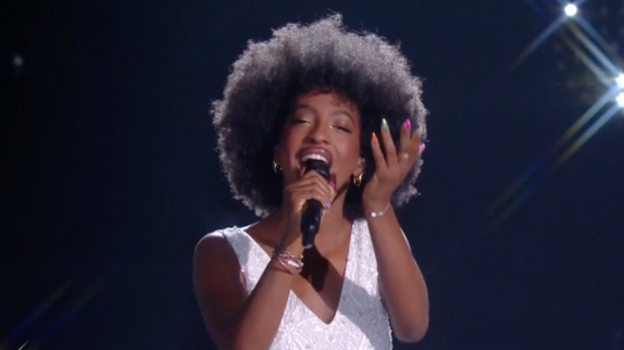 Ebony Wows With Powerful Piaf Performance on Star Academy [Video]